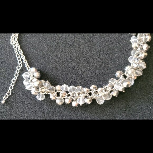 Gray Clear Beaded Necklace - Picture 5 of 9